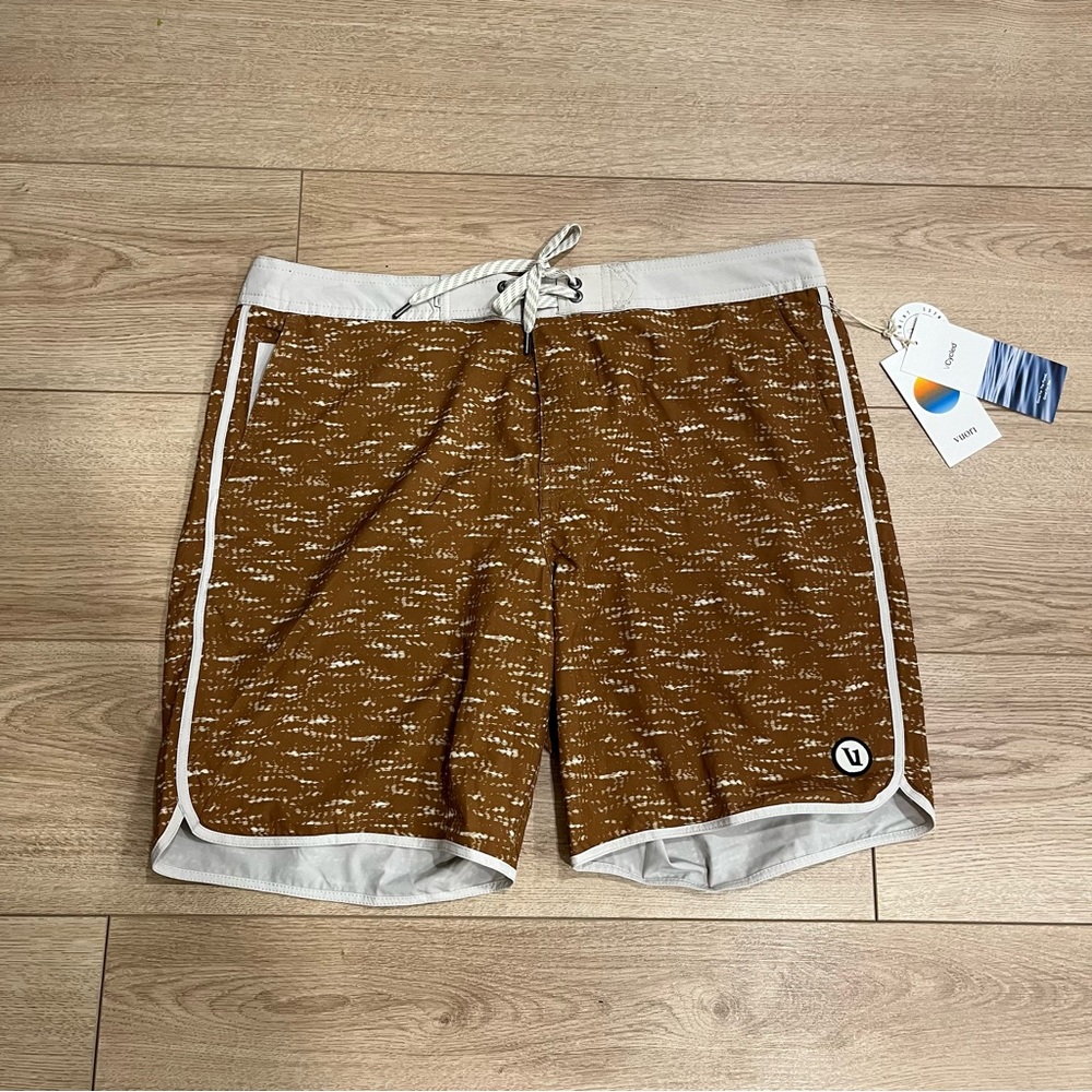 NWT Vuori Cruise Boardshorts Caramel Slub Gold Yellow Men’s Size 34